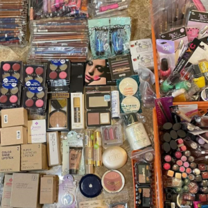 Wholesale Makeup Pallets  for sale